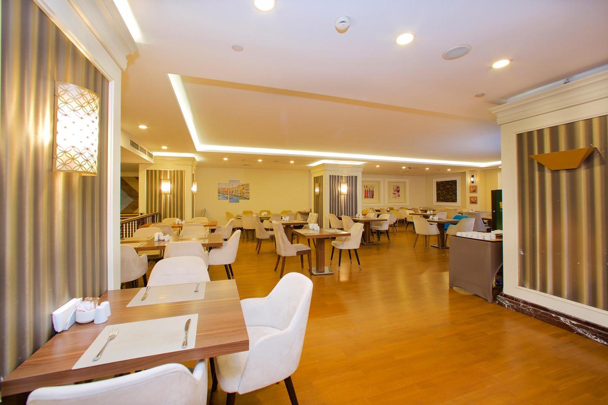Ramada By Wyndham Istanbul Merter Luaran gambar Restaurant