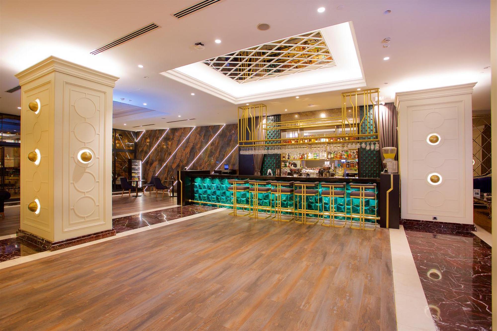 Ramada By Wyndham Istanbul Merter Luaran gambar Lobby